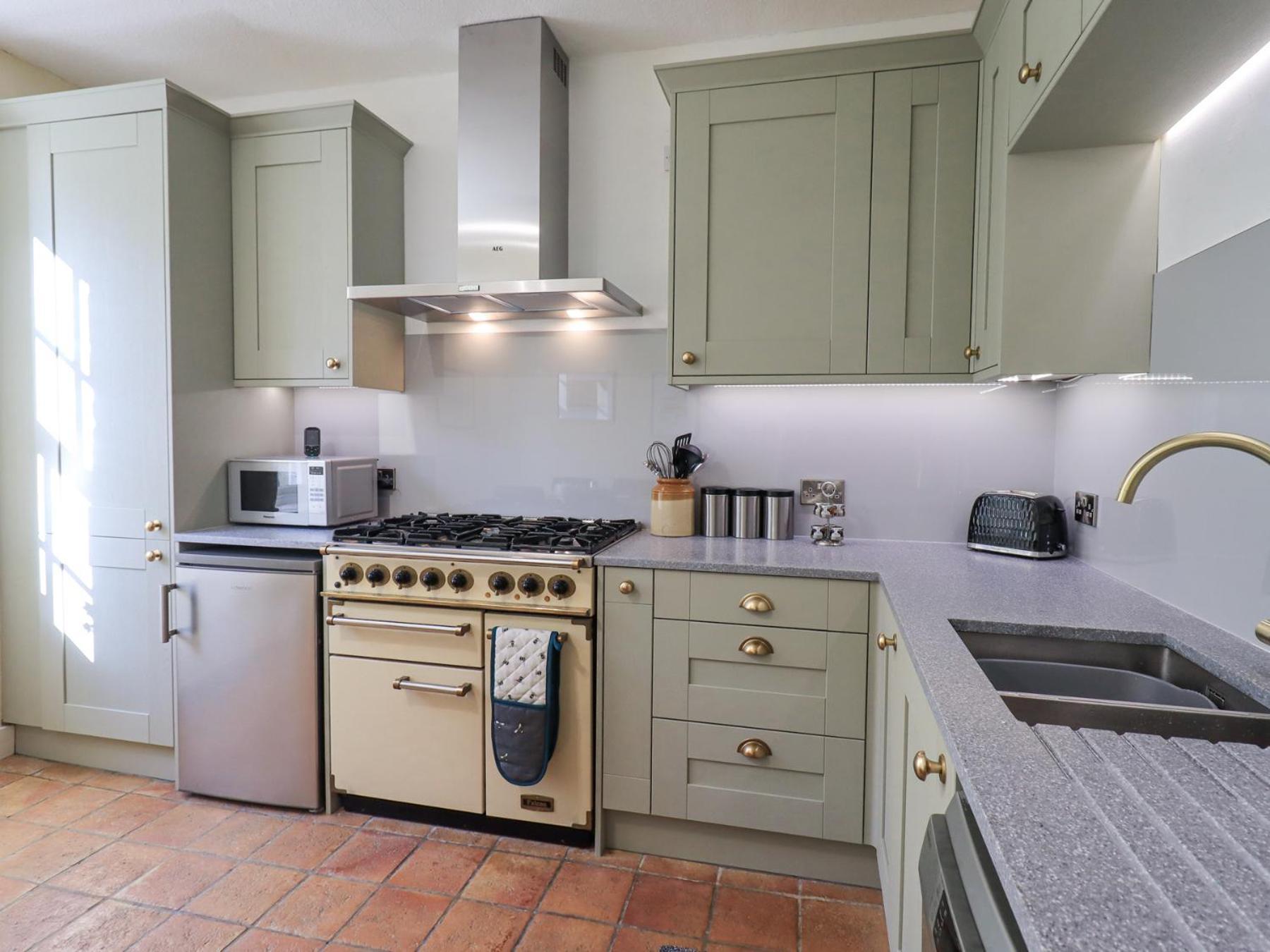 Westmorland Cottage غْرانج أوفار ساندس المظهر الخارجي الصورة